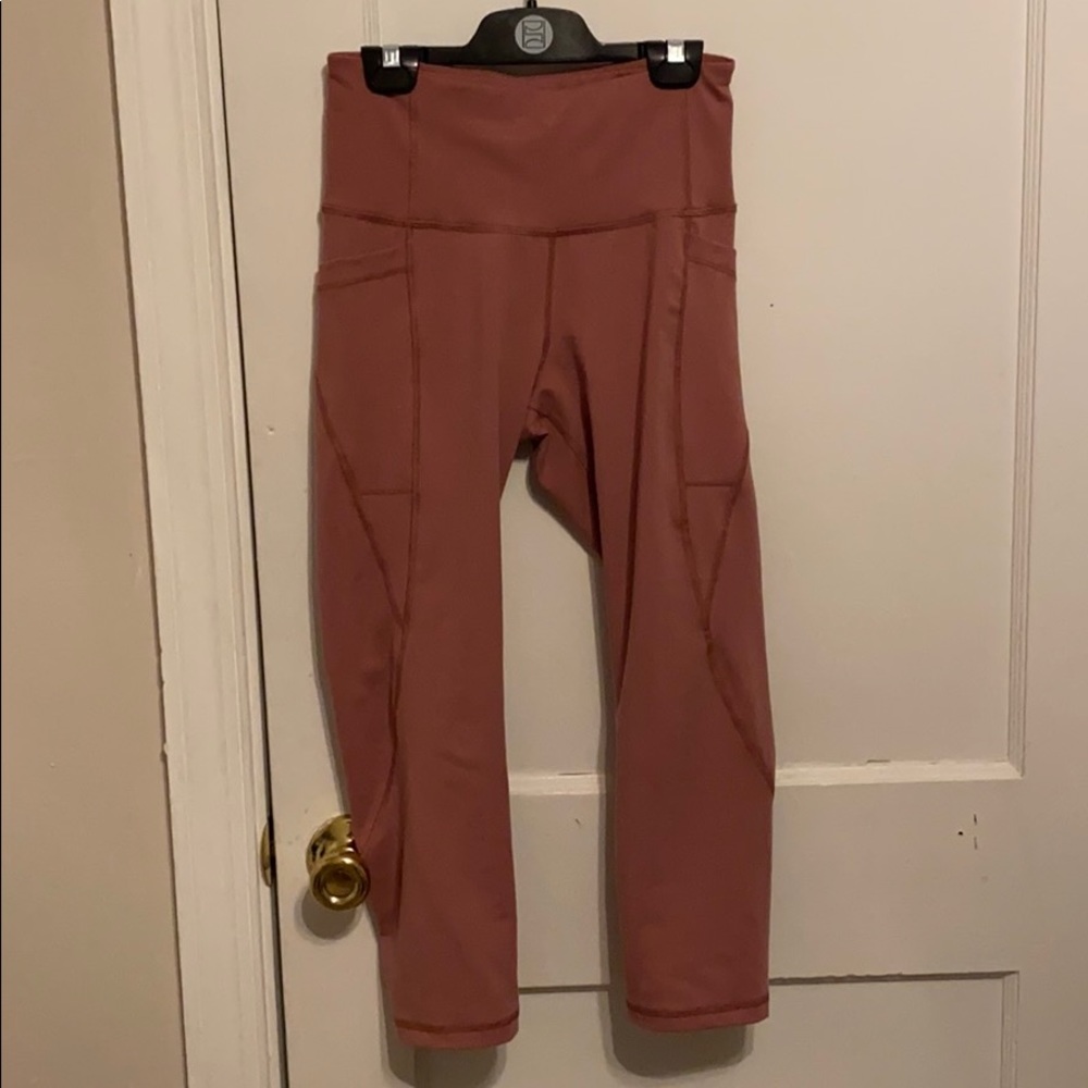 Blush colored crop activewear legging
